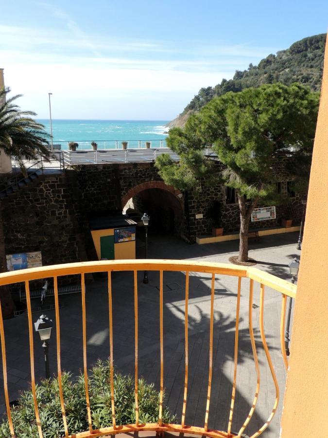 Апартаменти La Porta Delle 5 Terre Trilocali Бонассола Екстер'єр фото